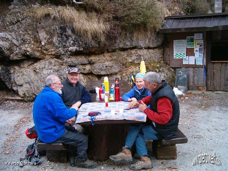 19' Relax dopo il pranzo prima del ritorno.jpg